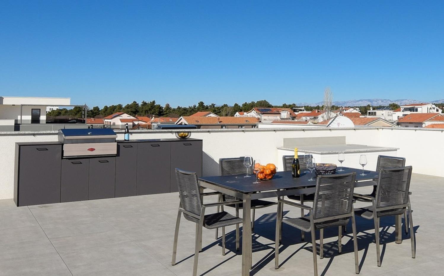 Fux Luxury Rooftop Terrace Jacuzzi & Bbq Zara Esterno foto